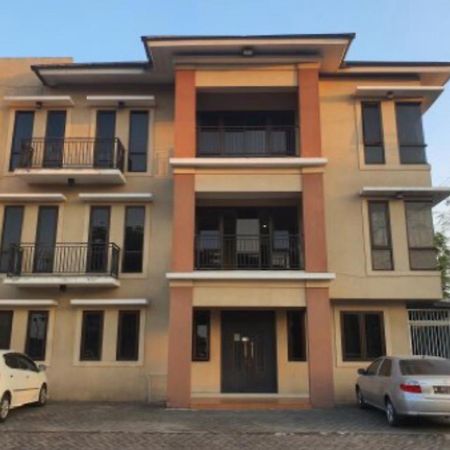 Oyo 93109 Garden Homestay 1 Tpr Surabaja Zewnętrze zdjęcie