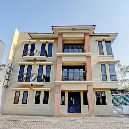 Oyo 93109 Garden Homestay 1 Tpr Surabaja Zewnętrze zdjęcie