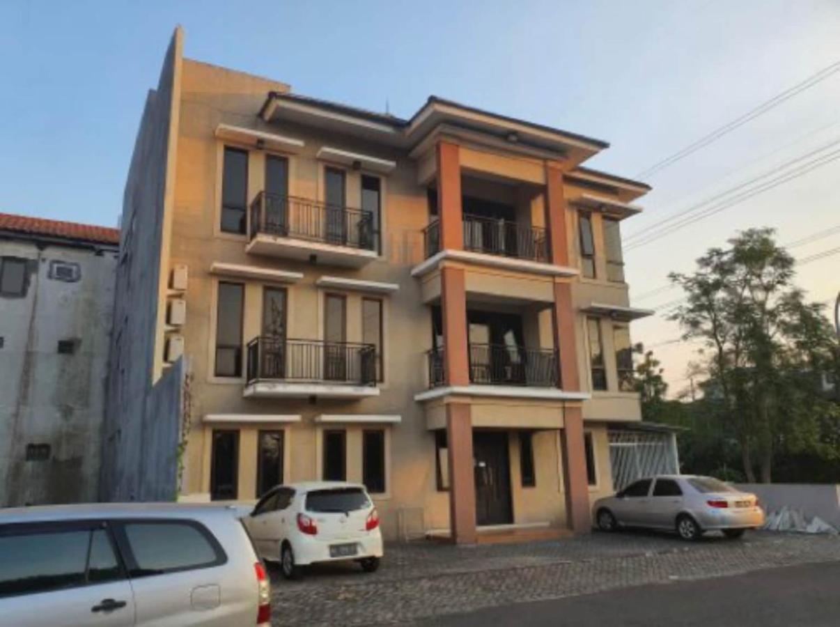 Oyo 93109 Garden Homestay 1 Tpr Surabaja Zewnętrze zdjęcie