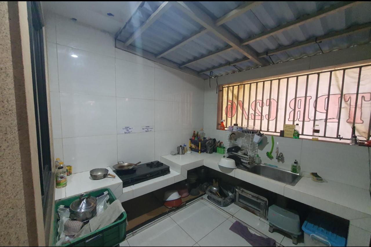Oyo 93109 Garden Homestay 1 Tpr Surabaja Zewnętrze zdjęcie