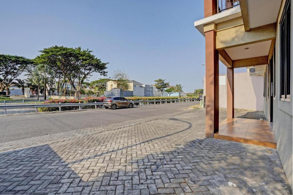 Oyo 93109 Garden Homestay 1 Tpr Surabaja Zewnętrze zdjęcie